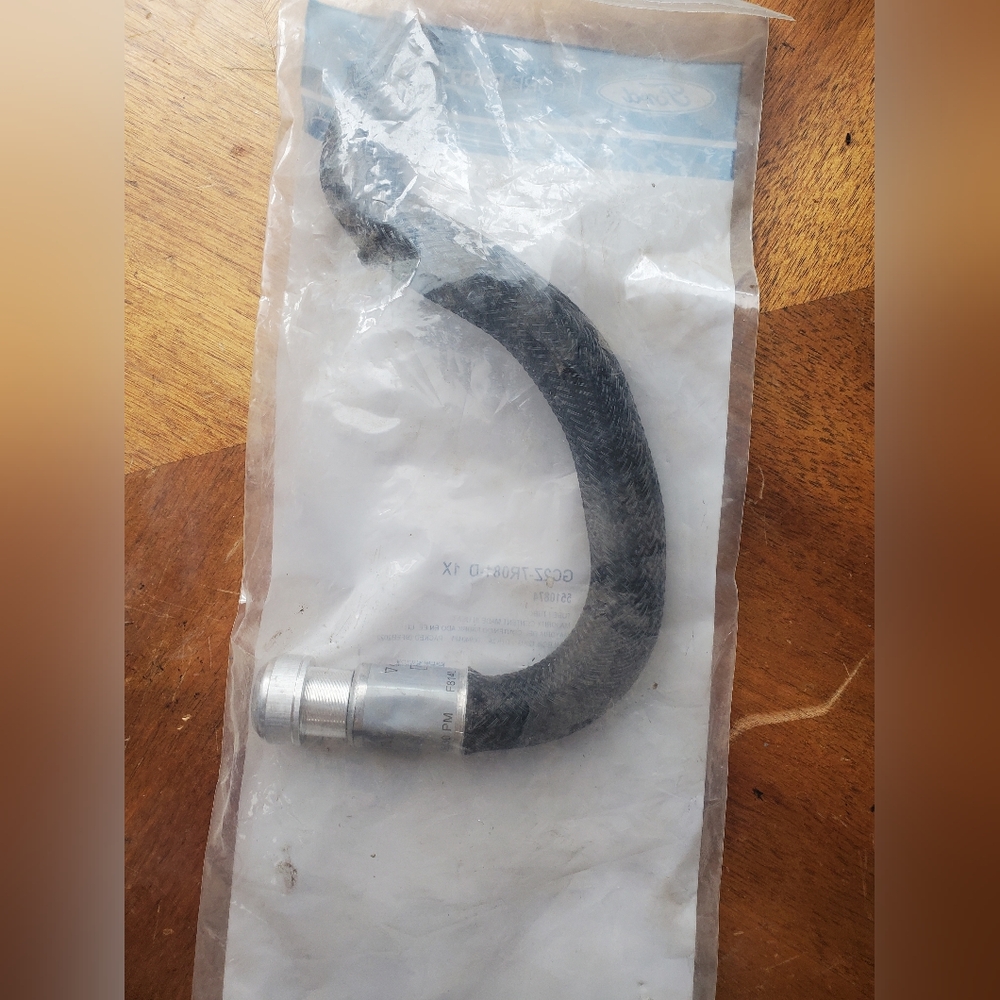 Ford Transmission Oil Cooler Hose/Tube Assembly GC 2Z-7R081-D New Sealed Package